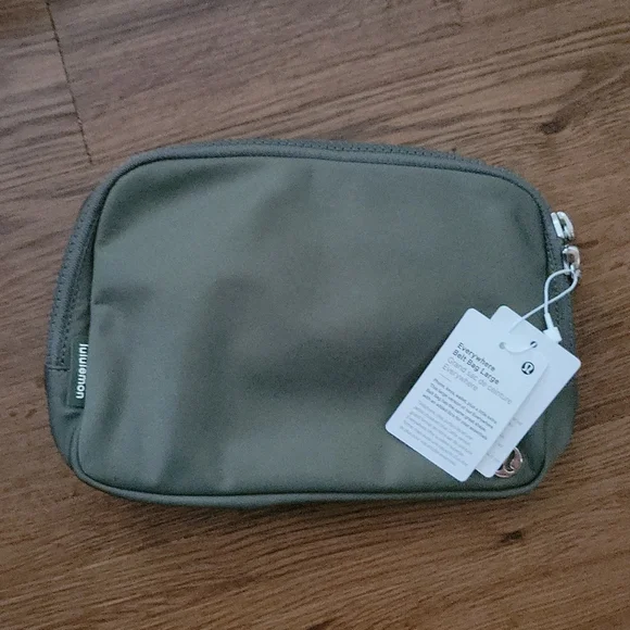 Final 1: NWT Lululemon Belt Bag Large - Picture 3 of 5
